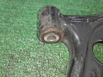 РЫЧАГ НА TOYOTA YARIS MXPH10 M15A-FXE