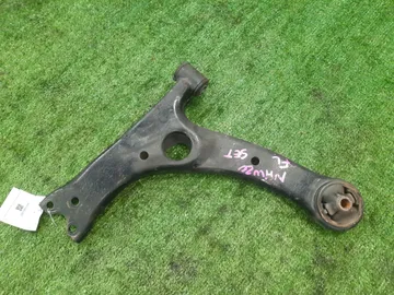 РЫЧАГ НА TOYOTA PRIUS NHW20 1NZ-FXE