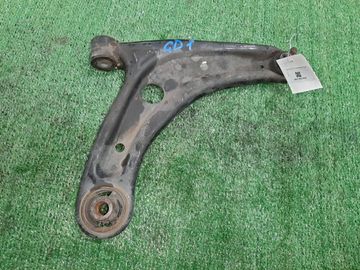 РЫЧАГ НА HONDA FIT GD1 L13A