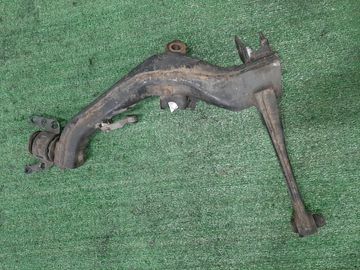 РЫЧАГ НА TOYOTA AVENSIS AZT251 2AZ-FSE