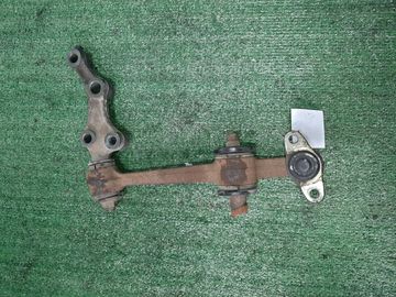 РЫЧАГ НА TOYOTA CAMRY SV40 4S-FE