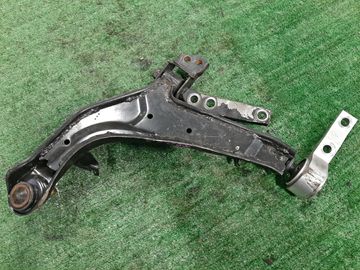 РЫЧАГ НА NISSAN PRIMERA TP12 QR20DE