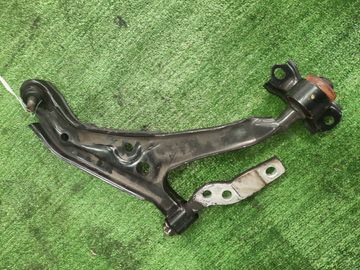 РЫЧАГ НА NISSAN BLUEBIRD HU14 SR20DE