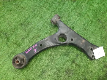 РЫЧАГ НА TOYOTA PRIUS NHW20 1NZ-FXE