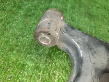 РЫЧАГ НА TOYOTA PRIUS NHW20 1NZ-FXE