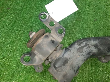 РЫЧАГ НА TOYOTA CALDINA ZZT241W 1ZZ-FE