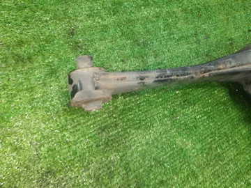 РЫЧАГ НА TOYOTA CALDINA ZZT241W 1ZZ-FE