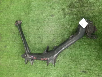 РЫЧАГ НА TOYOTA COROLLA FIELDER ZZE124G 1ZZ-FE