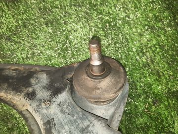 РЫЧАГ НА MITSUBISHI GALANT EA1A 4G93