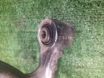 РЫЧАГ НА SUBARU LEGACY BH5 EJ206