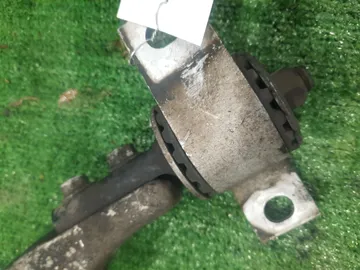 РЫЧАГ НА SUBARU LEGACY BH5 EJ206