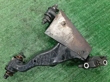 РЫЧАГ НА TOYOTA HILUX SURF TRN210W 2TR-FE