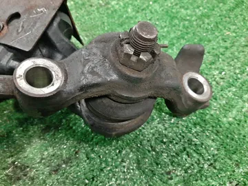 РЫЧАГ НА TOYOTA HILUX SURF TRN210W 2TR-FE