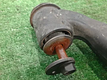 РЫЧАГ НА TOYOTA HILUX SURF TRN210W 2TR-FE