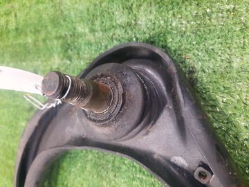 РЫЧАГ НА TOYOTA HILUX SURF TRN210W 2TR-FE