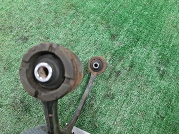 РЫЧАГ НА TOYOTA ARISTO JZS160 2JZ-GE