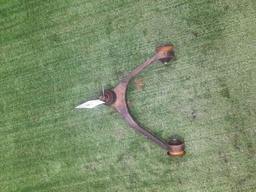 РЫЧАГ НА TOYOTA ARISTO JZS160 2JZ-GE