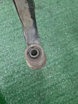 РЫЧАГ НА TOYOTA MARK II GX100 1G-FE