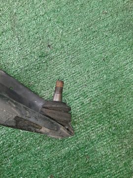 РЫЧАГ НА TOYOTA MARK II GX100 1G-FE