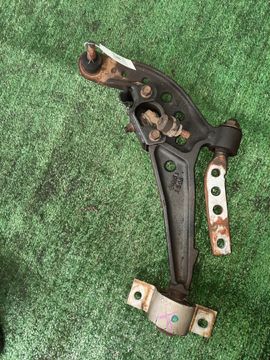 РЫЧАГ НА NISSAN SERENA PC24 SR20DE