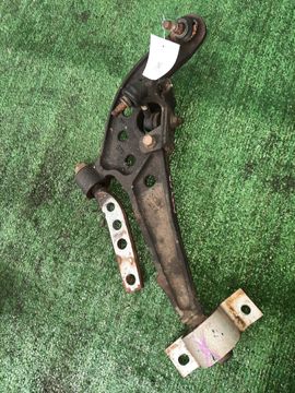 РЫЧАГ НА NISSAN SERENA PC24 SR20DE