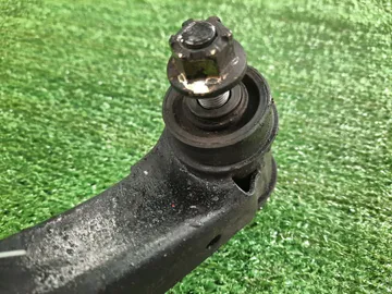 РЫЧАГ НА NISSAN PRIMERA P11 SR18DE