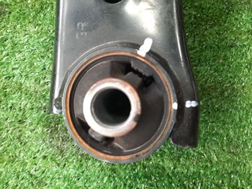 РЫЧАГ НА SUBARU LEVORG VM4 FB16