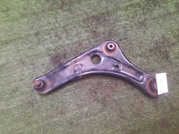 РЫЧАГ НА NISSAN ROOX B48A BR06