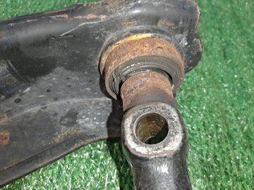 РЫЧАГ НА TOYOTA HILUX SURF KZN130 1KZ-TE