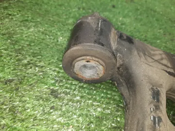 РЫЧАГ НА HONDA VEZEL RU4 LEB