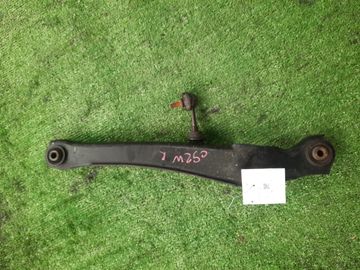 РЫЧАГ НА MITSUBISHI LANCER CEDIA CS2W 4G15