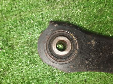 РЫЧАГ НА MITSUBISHI LANCER CEDIA CS2W 4G15