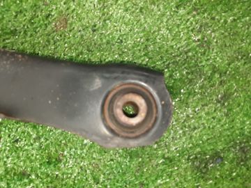 РЫЧАГ НА MITSUBISHI LANCER CEDIA CS2W 4G15