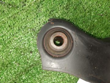 РЫЧАГ НА MITSUBISHI LANCER CEDIA CS2W 4G15