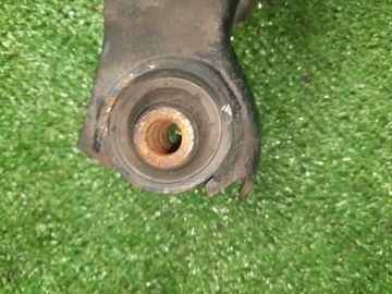 РЫЧАГ НА MITSUBISHI AIRTREK CU4W 4G64