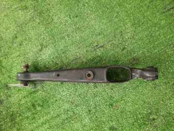 РЫЧАГ НА MITSUBISHI AIRTREK CU4W 4G64