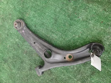 РЫЧАГ НА TOYOTA PORTE NNP11 1NZ-FE