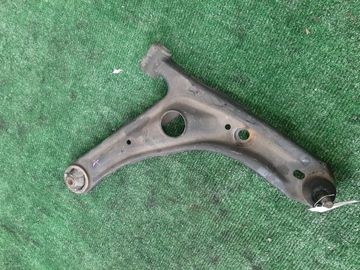 РЫЧАГ НА TOYOTA PORTE NNP11 1NZ-FE