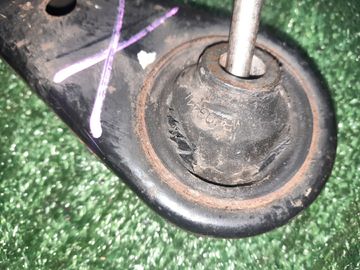 РЫЧАГ НА MITSUBISHI LANCER CEDIA CS5W 4G93