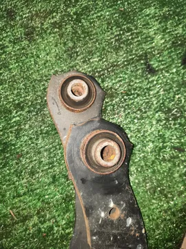 РЫЧАГ НА MITSUBISHI RVR GA3W 4B10