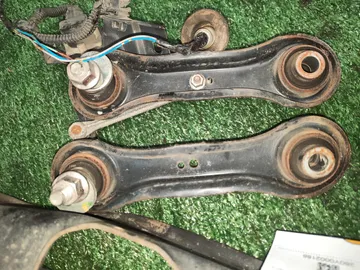 РЫЧАГ НА MITSUBISHI RVR GA3W 4B10