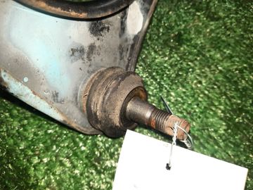 РЫЧАГ НА TOYOTA PROGRES JCG10 1JZ-GE