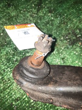 РЫЧАГ НА MITSUBISHI LIBERO CD2V 4G15