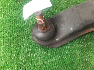 РЫЧАГ НА MITSUBISHI LIBERO CB1V 4G13