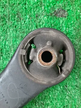 РЫЧАГ НА TOYOTA CALDINA AZT241W 1AZ-FSE