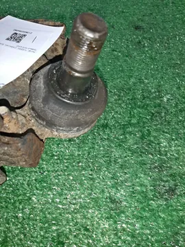 РЫЧАГ НА NISSAN CARAVAN E24 TD27