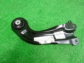 РЫЧАГ НА TOYOTA CAMRY AXVH70