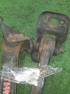 РЫЧАГ НА SUZUKI ESCUDO TD94W H27A