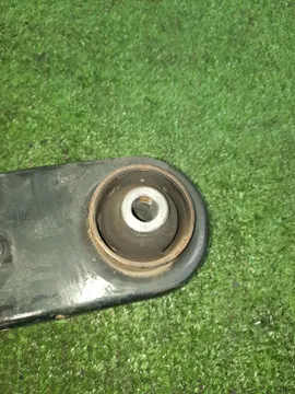 РЫЧАГ НА SUZUKI IGNIS FF21S K12C