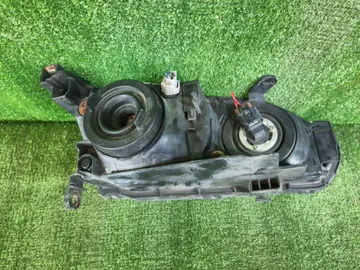 ФАРА НА TOYOTA COROLLA LEVIN AE111